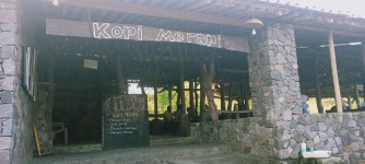 Melihat Indahnya Senja DI Kopi Merapi 