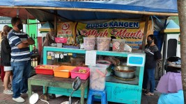 Sarapan Gudeg Kangen Mbah Manto