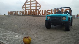 Misteri dibalik Keindahan Pantai Parangkusumo 