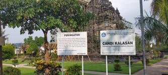 Menemukan Rasa Di Candi Kalasan Dengan Puisi Amir Machmud NS