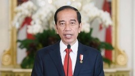 Ekspresi Kegembiraan Sepak Bola Presiden Jokowi