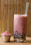 Resep Minuman Strawberry Boba Segar dan Mudah