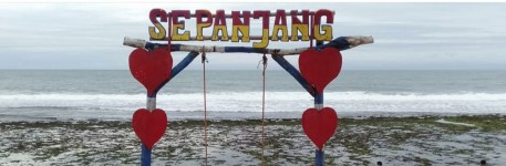 Menikmati Indahnya Pantai Sepanjang yang Dikenal Sebagai Kuta Tempo Dulu