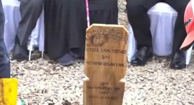 Pemakaman Emmeril Kahn Mumtadz Berlangsung Penuh Haru