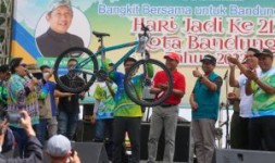 Ceriakan Forum RW dengan Sepeda Santai dan Senam Aerobik