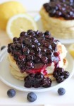 Cara Membuat Lemon Ricotta Pancakes With Blueberry Sauce 