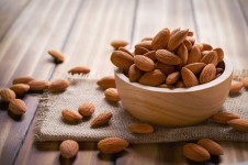 Perlu Kamu Ketahui Manfaat Kacang Almond Bagi Kesehatan
