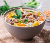 Resep Sop Buntut Sapi Segar dan Empuk