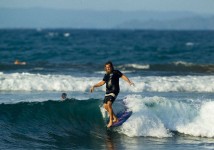 Pantai Batu Karas, Pantai Tenang Surganya Para Peselancar