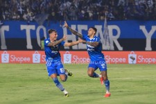 Persib Jamu Madura United, Coach Bojan Minta Bobotoh Banjiri Stadion Si Jalak Harupat