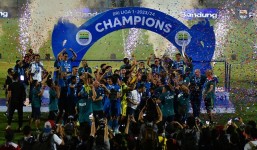 Selain Juara Liga 1, Persib Bandung Juga Mendapatkan 2 Penghargaan Lain, Apa Saja Itu?