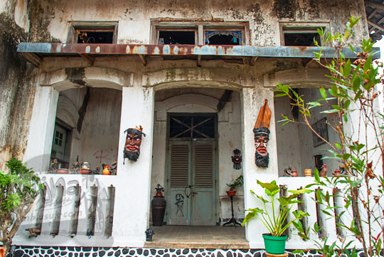 Bikin Merinding! Rumah Pocong Sumi Yogyakarta, Hantu Ular Berkepala Manusia dan Pocong
