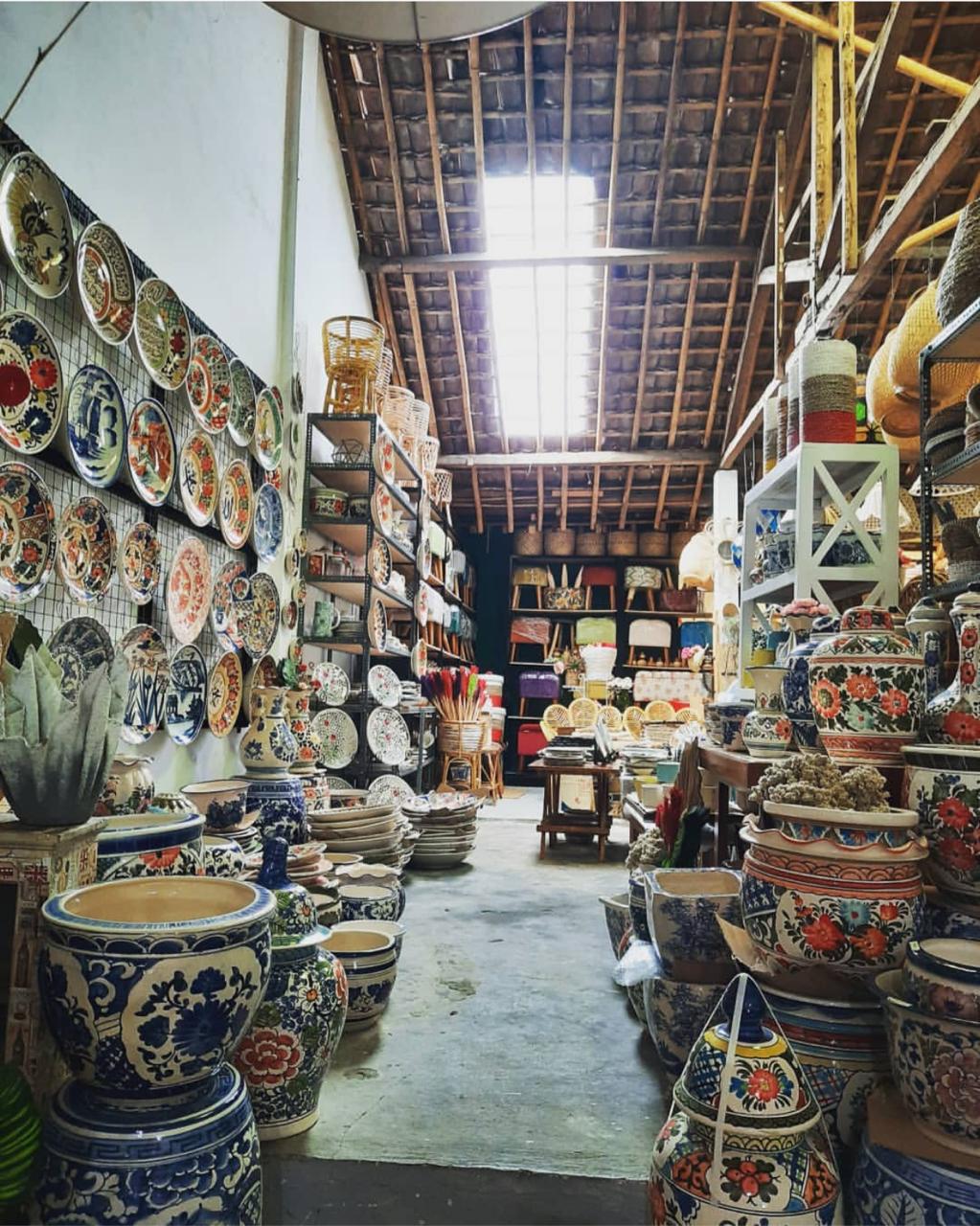 Worldwide Yogyakarta Kasongan Crafts