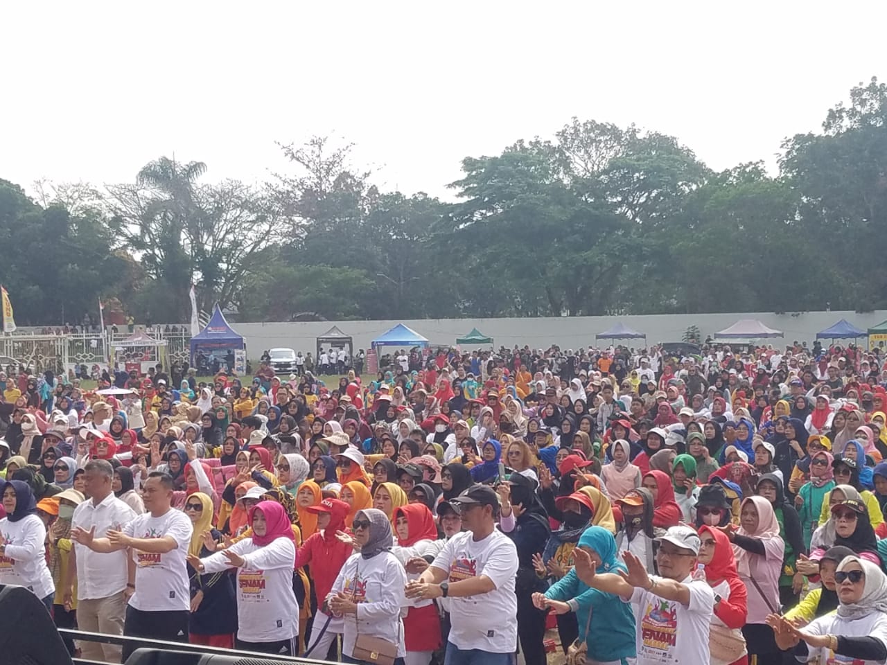 Ribuan Orang Ikuti Senam Massal di Lapangan Dadaha Tasikmalaya, Ini Hadiahnya