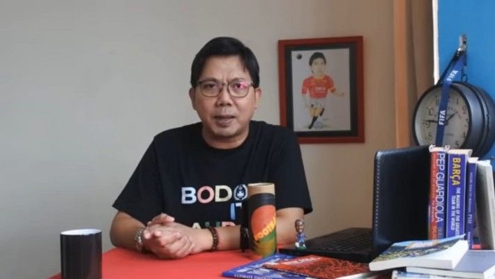 Bung Towel Ceritakan Momen Terburuknya di Dunia Sepak Bola